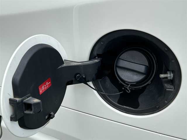 トヨタ ルーミー カスタムG－T 静岡県 2021(令3)年 4.1万km パールホワイトⅢ Toyota Safety Sense/社外9インチメモリーナビ(AVIC-RQ911)/　AM FM CD DVD Bluetooth AUX/ビルトインETC/ドライブレコーダー/LEDオートヘッドライト/デジタルルームミラー/シートヒーター(前席)/LEDルームライト/両側パワースライドドア/ステアリングスイッチ/スマートキー2本/社外充電ポート/フルセグTV/アラウンドビューモニター