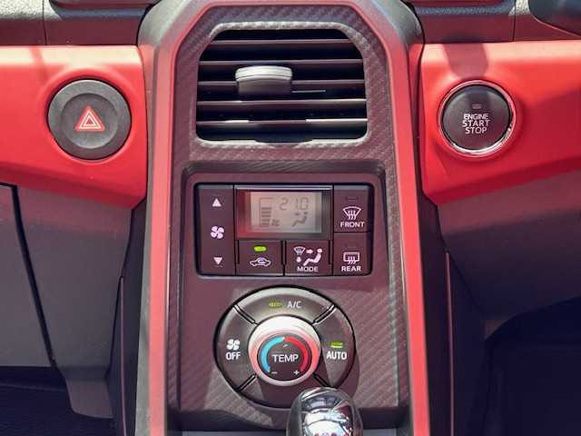 ダイハツ コペン ローブ 茨城県 2017(平29)年 7.4万km ブラックマイカメタリック/マタドールレッドパール 電動オープン/純正ナビゲーション/CD/DVD/Bluetooth/フルセグTV/レーダークルーズコントロール/アイドリングストップ/横滑り防止装置/プッシュスタート/スマートキー/ETC/ハーフレザーシート/前席シートヒーター/純正16インチAW/オートライト/LEDヘッドライト/IC付ターボ