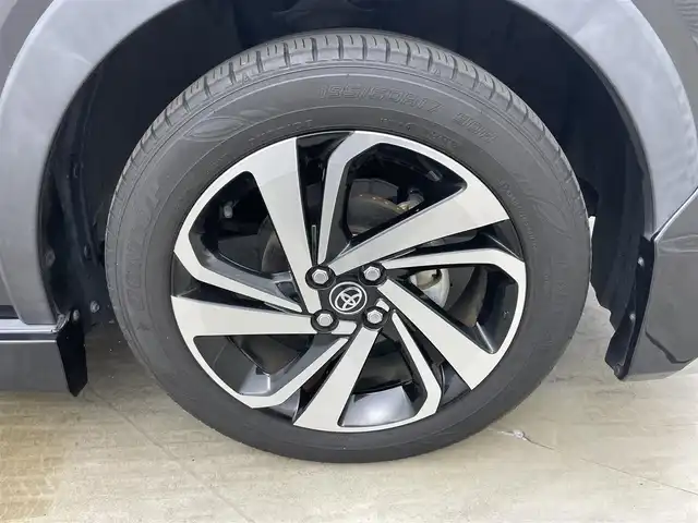 トヨタ ライズ Z 岡山県 2020(令2)年 4.6万km ブラックマイカメタリック 純正9インチナビ/（CD/DVD/Bluetooth/フルセグ）/モデリスタエアロ（F/S/R）/衝突軽減ブレーキ/レーダークルーズコントロール/ビルトインETC/シートヒーター/LEDヘッドライト/バックカメラ/コーナーセンサー/レーンキープアシスト/オートハイビーム/プッシュスタート/スマートキー/アイドリングストップ/純正17インチアルミホイール/純正フロアマット/純正ドアバイザー/スマートキー×２