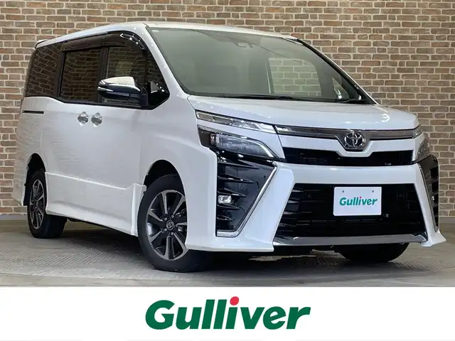 トヨタ ヴォクシー ZS 煌Ⅲ 岩手県 2020(令2)年 5.4万km ホワイトパールクリスタルシャイン ４WD/寒冷地仕様/両側パワースライドドア/MTモード付きAT/トヨタセーフティセンスC/プリクラッシュセーフティ/クルーズコントロール/クリアランスソナー/アイドリングストップ/純正ナビ/フルセグTV/バックカメラ/ETC/LEDヘッドライト/純正16インチアルミホイール