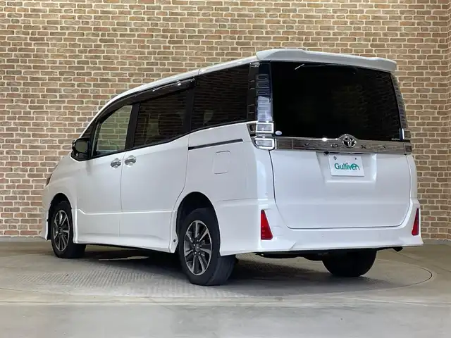 トヨタ ヴォクシー ZS 煌Ⅲ 岩手県 2020(令2)年 5.4万km ホワイトパールクリスタルシャイン ４WD/寒冷地仕様/両側パワースライドドア/MTモード付きAT/トヨタセーフティセンスC/プリクラッシュセーフティ/クルーズコントロール/クリアランスソナー/アイドリングストップ/純正ナビ/フルセグTV/バックカメラ/ETC/LEDヘッドライト/純正16インチアルミホイール
