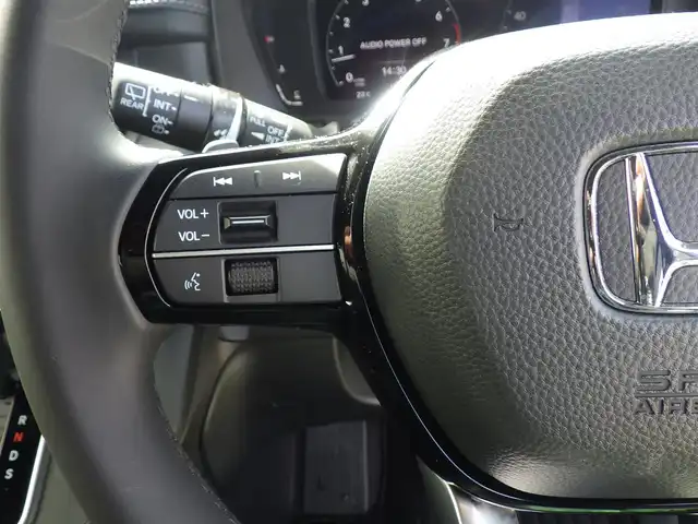 ホンダ ステップワゴン スパーダ 千葉県 2023(令5)年 0.8万km ミッドナイトブルービームM ホンダセンシング/・衝突軽減ブレーキ（CMBS）/・車線維持支援システム（LKAS）/・アダプティブクルーズコントロール（ACC）/・後方誤発進抑制機能/・誤発進抑制機能/パワーバックドア/両側パワースライドドア/ハーフレザーシート/前席シートヒーター/純正メモリーナビ/地デジTV/【DVD/CD再生機能　Bluetooth接続】/バックカメラ/革巻きステアリング/ステアリングスイッチ/ETC/LEDヘッドライト/フォグライト/ウインカーミラー/コーナーセンサー/純正16インチアルミホイル/サイド/カーテンエアバッグ/Honda スマートキー