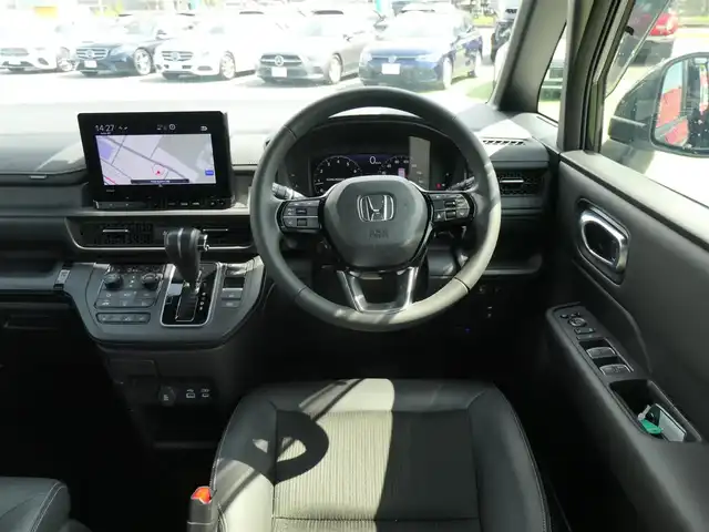 ホンダ ステップワゴン スパーダ 千葉県 2023(令5)年 0.8万km ミッドナイトブルービームM ホンダセンシング/・衝突軽減ブレーキ（CMBS）/・車線維持支援システム（LKAS）/・アダプティブクルーズコントロール（ACC）/・後方誤発進抑制機能/・誤発進抑制機能/パワーバックドア/両側パワースライドドア/ハーフレザーシート/前席シートヒーター/純正メモリーナビ/地デジTV/【DVD/CD再生機能　Bluetooth接続】/バックカメラ/革巻きステアリング/ステアリングスイッチ/ETC/LEDヘッドライト/フォグライト/ウインカーミラー/コーナーセンサー/純正16インチアルミホイル/サイド/カーテンエアバッグ/Honda スマートキー