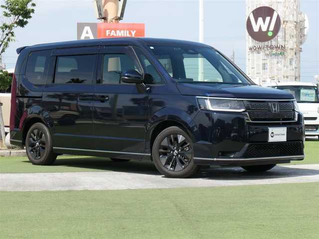 ホンダ ステップワゴン スパーダ 千葉県 2023(令5)年 0.8万km ミッドナイトブルービームM ホンダセンシング/・衝突軽減ブレーキ（CMBS）/・車線維持支援システム（LKAS）/・アダプティブクルーズコントロール（ACC）/・後方誤発進抑制機能/・誤発進抑制機能/パワーバックドア/両側パワースライドドア/ハーフレザーシート/前席シートヒーター/9インチ純正メモリーナビ/地デジTV/【DVD/CD再生機能　Bluetooth接続】/バックカメラ/革巻きステアリング/ステアリングスイッチ/ETC/LEDヘッドライト/フォグライト/ウインカーミラー/コーナーセンサー/純正16インチアルミホイル/サイド/カーテンエアバッグ/Honda スマートキー