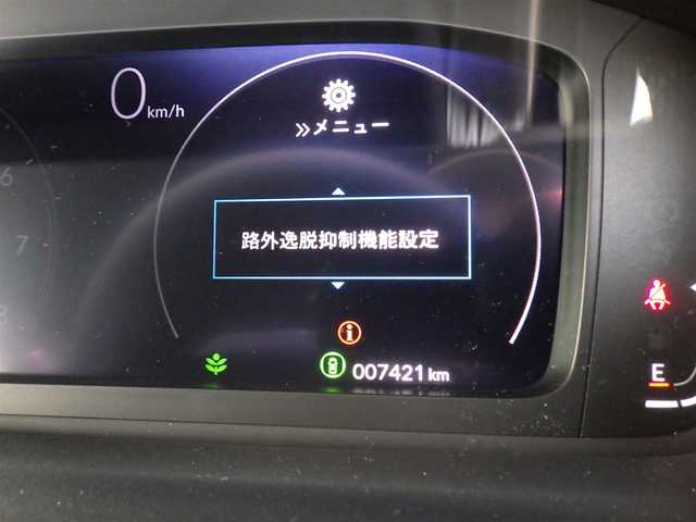 ホンダ ステップワゴン スパーダ 千葉県 2023(令5)年 0.8万km ミッドナイトブルービームM ホンダセンシング/・衝突軽減ブレーキ（CMBS）/・車線維持支援システム（LKAS）/・アダプティブクルーズコントロール（ACC）/・後方誤発進抑制機能/・誤発進抑制機能/パワーバックドア/両側パワースライドドア/ハーフレザーシート/前席シートヒーター/9インチ純正メモリーナビ/地デジTV/【DVD/CD再生機能　Bluetooth接続】/バックカメラ/革巻きステアリング/ステアリングスイッチ/ETC/LEDヘッドライト/フォグライト/ウインカーミラー/コーナーセンサー/純正16インチアルミホイル/サイド/カーテンエアバッグ/Honda スマートキー