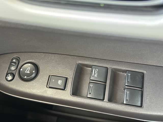 ホンダ Ｎ ＯＮＥ スタンダード L 愛知県 2018(平30)年 4.6万km サーフブルー/ブラック 社外ナビ/フルセグTV・Bluetooth・AM・FM・CD・DVD/バックカメラ/シティブレーキアクティブシステム/プロジェクター式HIDヘッドライト/オートライト/スマートキー/プッシュスタート/ビルドインETC/前後ドライブレコーダー(CS-91FH)/2.5アンペア USBポート×2/ステアリングスイッチ/ヒルスタートアシスト機能/アイドリングストップ/オートリトラミラー/電動格納ミラー/純正フロアマット/純正ドアバイザー/保証書/取扱説明書/スペアスマートキー