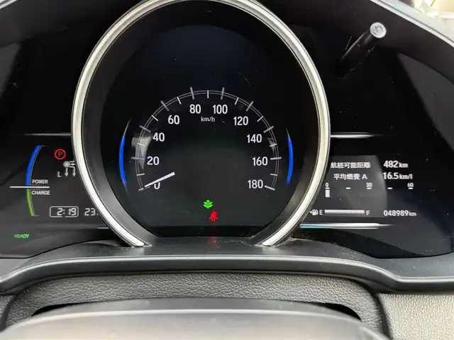 ホンダ フィット ハイブリット F 道南・函館 2019(平31)年 4.9万km ルナシルバーM ・寒冷地仕様/・衝突被害軽減ブレーキ/・車線逸脱警報/・パーキングセンサー/・アダプティブクルーズコントロール/・社外SDナビ/・バックカメラ/・ETC/・ドライブレコーダー/・ホイール付スタッドレスタイヤ積込/・ワイパーデアイサー/・スマートキー/・エンジンプッシュスタート