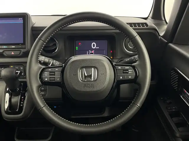 ホンダ Ｎ ＢＯＸ カスタム コーディネートスタイル 鹿児島県 2024(令6)年 0.3万km 赤Ⅱ ホンダセンシング/衝突軽減ブレーキ（CMBS）/先行車発進お知らせ機能/歩行者事故低減ステアリング/路外逸脱抑制機能/標識認識機能/渋滞追従機能付アダプティブクルーズコントロール（ACC）/車線維持支援システム（LKAS）/誤発進抑制機能/後方誤発進抑制機能/近距離衝突軽減ブレーキ/急アクセル抑制機能/パーキングセンサーシステム/オートハイビーム/純正ナビゲーション/【BT/USB/TV】/バックカメラ/ビルトインETC/両側電動スライドドア/前席シートヒーター/シートバックテーブル/リアドアシェード/LEDオートライト/純正フロアマット