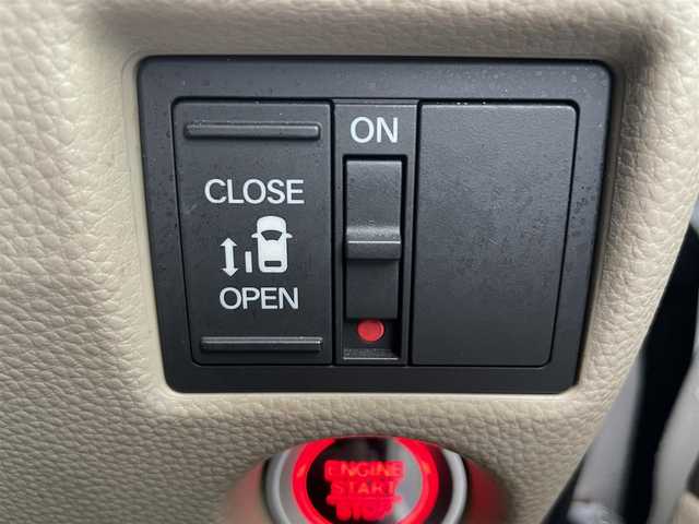 ホンダ Ｎ ＢＯＸ G L ホンダセンシング 秋田県 2019(平31)年 9.7万km プラチナホワイトパール (株)IDOMが運営する【じしゃロン 秋田店】の自社ローン専用車両になります。こちらは現金またはオートローンご利用時の価格です。自社ローンご希望の方は別途その旨お申付け下さい/4WD/スマートキー/社外ナビ/フルセグテレビ/バックカメラ/片側パワースライドドア/ETC/ホンダセンシング/シートヒーター
