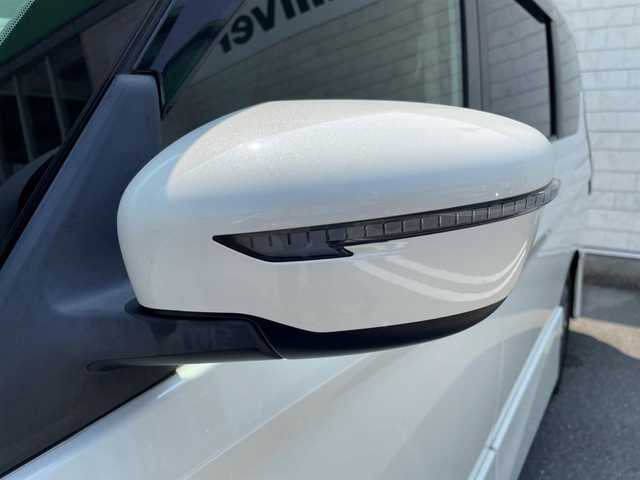 日産 セレナ e－パワー ハイウェイスター V 福岡県 2021(令3)年 5.8万km ブリリアントホワイトパール 純正１０型SDナビ(フルセグ/TV/CD/DVD/BT)プロパイロットアラウンドビューモニターエマージェンシーブレーキコーナーセンサーBSM両側電動パワスラETCUSBポート純正LEDヘットライト純正16インチアルミホイール純正フロアマットスマートキープッシュスタート