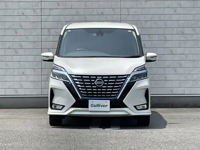 日産 セレナ e－パワー ハイウェイスター V 福岡県 2021(令3)年 5.8万km ブリリアントホワイトパール 純正１０型SDナビ(フルセグ/TV/CD/DVD/BT)プロパイロットアラウンドビューモニターエマージェンシーブレーキコーナーセンサーBSM両側電動パワスラETCUSBポート純正LEDヘットライト純正16インチアルミホイール純正フロアマットスマートキープッシュスタート