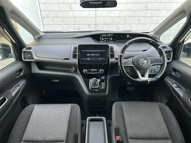 日産 セレナ e－パワー ハイウェイスター V 福岡県 2021(令3)年 5.8万km ブリリアントホワイトパール 純正１０型SDナビ(フルセグ/TV/CD/DVD/BT)プロパイロットアラウンドビューモニターエマージェンシーブレーキコーナーセンサーBSM両側電動パワスラETCUSBポート純正LEDヘットライト純正16インチアルミホイール純正フロアマットスマートキープッシュスタート
