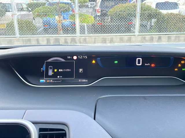 日産 セレナ e－パワー ハイウェイスター V 山口県 2021(令3)年 5.8万km ブリリアントホワイトパール 純正10インチナビ/・フルセグテレビ/CD/DVD/Bluetooth/ETC/ドライブレコーダー/アラウンドビューモニター/セーフティパックB/・プロパイロット/・エマージェンシーブレーキ/・インテリジェント LI（車線逸脱防止支援システム）/・電動パーキングブレーキ/オートブレーキホールド/・インテリジェント DA（ふらつき警報）/・踏み間違い衝突防止アシスト/・フロント/バックソナー/ブラインドスポットモニター/両側パワースライドドア/USBポート/LEDヘッドランプ/フォグランプ/オートライト/純正16インチアルミホイール/純正フロアマット/スマートキー/プッシュスタート/ドアバイザー