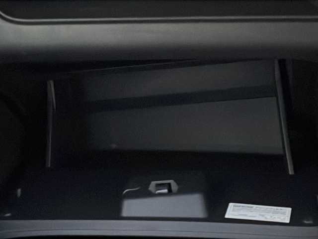 日産 セレナ e－パワー ハイウェイスター V 山口県 2021(令3)年 5.8万km ブリリアントホワイトパール 純正10インチナビ/・フルセグテレビ/CD/DVD/Bluetooth/ETC/ドライブレコーダー/アラウンドビューモニター/セーフティパックB/・プロパイロット/・エマージェンシーブレーキ/・インテリジェント LI（車線逸脱防止支援システム）/・電動パーキングブレーキ/オートブレーキホールド/・インテリジェント DA（ふらつき警報）/・踏み間違い衝突防止アシスト/・フロント/バックソナー/ブラインドスポットモニター/両側パワースライドドア/USBポート/LEDヘッドランプ/フォグランプ/オートライト/純正16インチアルミホイール/純正フロアマット/スマートキー/プッシュスタート/ドアバイザー