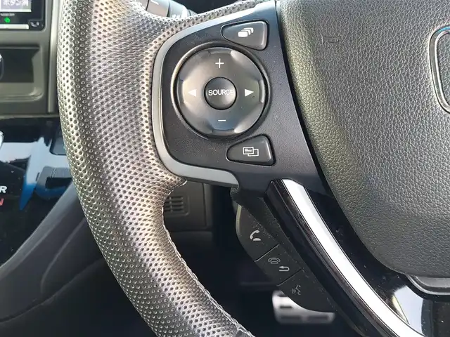 ホンダ フリード モデューロX ホンダセンシング 東京都 2018(平30)年 5万km ホワイトオーキッドパール Cパッケージ/コンフォートビューパッケージ/純正9インチナビ/バックカメラ/ビルトインETC/ドライブレコーダー/両側パワースライドドア/ハーフレザーシート/衝突軽減ブレーキ/レーンキープアシスト/レーダークルーズコントロール/アイドリングストップ/スマートキー