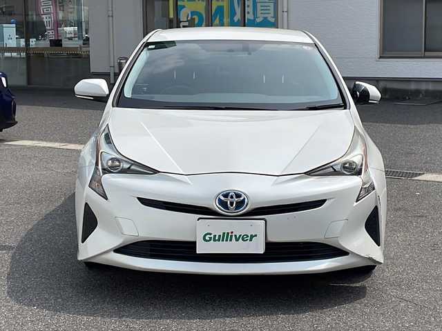 トヨタ プリウス S 愛知県 2016(平28)年 3.6万km ホワイトパールクリスタルシャイン /ワンオーナー//純正メモリナビ//フルセグ//バックカメラ//LEDオートライト//前後ドライブレコーダー//社外15AW//革巻きステアリング//ステアリングスイッチ//EVモード//ECOモード//POWERモード//純正フロアマット//純正ドアバイザー//スマートキー//プッシュスタート//保証書//取扱説明書//記録簿//ナビ取説