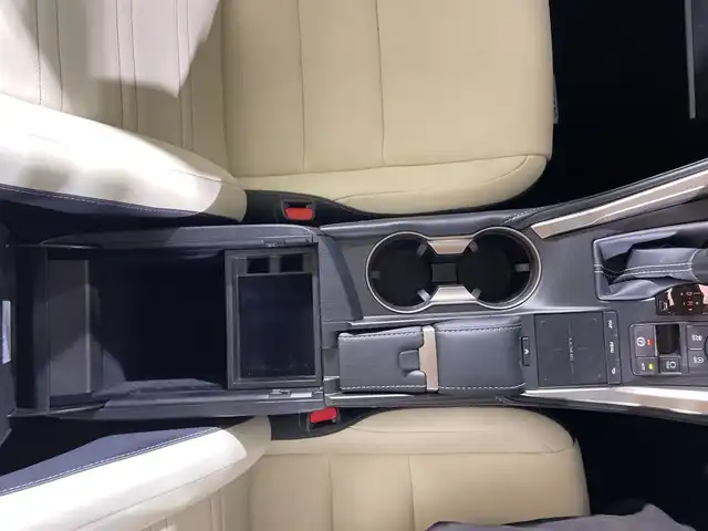 レクサス ＮＸ 300 Iパッケージ 福岡県 2020(令2)年 2.8万km マーキュリーグレーマイカ 純正ナビ/フルセグテレビ/全方位カメラ/ベージュ革シート/パワーバックドア/ETC/レーダークルーズコントロール/BSM/ステアリングヒーター/シートメモリー/カードキー有り
