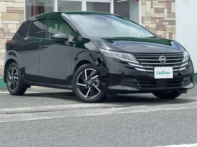 日産 ノート X 徳島県 2024(令6)年 0.8万km スーパーブラック 純正9インチディスプレイオーディオ/　ラジオ/BT/HDMI/USB/全方位カメラ/純正16インチアルミホイール/連動ドライブレコーダー　DH5-D/LEDヘッドライト/電動格納ミラー/コーナーセンサー/純正ドアバイザー/EV MODE/速度標識表示/D-MODE
