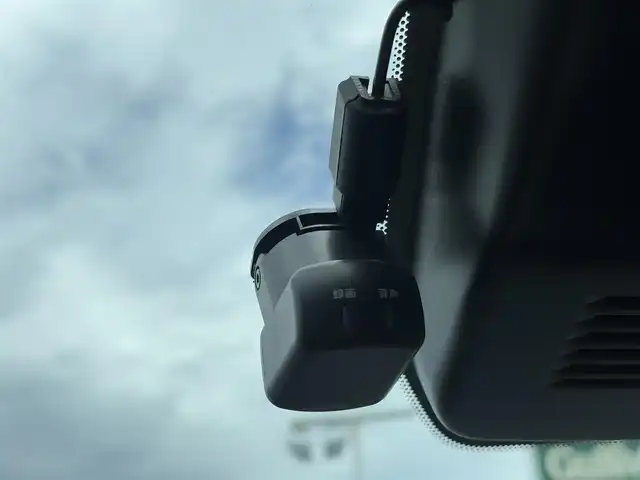 日産 ノート X 徳島県 2024(令6)年 0.8万km スーパーブラック 純正9インチディスプレイオーディオ/　ラジオ/BT/HDMI/USB/全方位カメラ/純正16インチアルミホイール/連動ドライブレコーダー　DH5-D/LEDヘッドライト/電動格納ミラー/コーナーセンサー/純正ドアバイザー/EV MODE/速度標識表示/D-MODE