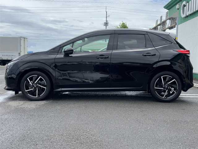 日産 ノート X 徳島県 2024(令6)年 0.8万km スーパーブラック 純正9インチディスプレイオーディオ/　ラジオ/BT/HDMI/USB/全方位カメラ/純正16インチアルミホイール/連動ドライブレコーダー　DH5-D/LEDヘッドライト/電動格納ミラー/コーナーセンサー/純正ドアバイザー/EV MODE/速度標識表示/D-MODE