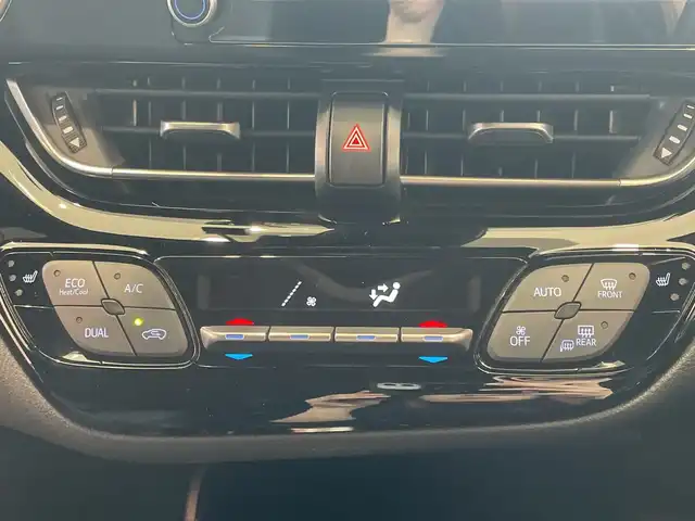 トヨタ Ｃ－ＨＲ G モード ネロ セーフティプラス 埼玉県 2020(令2)年 1.7万km ブラックマイカ トヨタセーフティセンス/純正8インチナビ/　　BT/USB/フルセグTV/パノラミックビューモニター/レーダークルーズコントロール/LEDオートライト/ハーフレザー/シートヒーター/純正18インチAW/ステアリングスイッチ/ドライブレコーダー/プッシュスタート/ETC/禁煙車