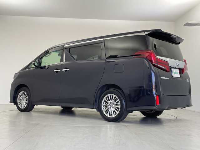 トヨタ アルファードハイブリット SR Cパッケージ 愛知県 2023(令5)年 2.7万km スパークリングブラックパールクリスタルシャイン 純正ナビ/・フルセグ/・Bluetooth/・CD/・フルセグ/ＪＢＬ/全周囲カメラ/デジタルミラー/フリップダウンモニター/両側パワースライドドア/レーダークルーズコントロール/ブラインドスポットモニター/パーキングアシスト/レーンキープアシスト/衝突軽減ブレーキ/横滑り防止装置/ＡＢＳ/盗難防止装置/コーナーセンサー/ＡＣ１００Ｖ充電/ＥＴＣ/ドラレコ/アイドリングストップ/シートヒーター/エアーシート/HDMI/スマートキー/取説