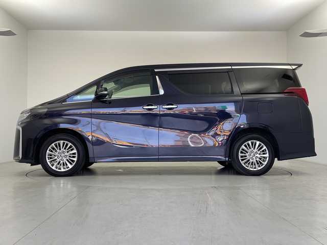 トヨタ アルファードハイブリット SR Cパッケージ 愛知県 2023(令5)年 2.7万km スパークリングブラックパールクリスタルシャイン 純正ナビ/・フルセグ/・Bluetooth/・CD/・フルセグ/ＪＢＬ/全周囲カメラ/デジタルミラー/フリップダウンモニター/両側パワースライドドア/レーダークルーズコントロール/ブラインドスポットモニター/パーキングアシスト/レーンキープアシスト/衝突軽減ブレーキ/横滑り防止装置/ＡＢＳ/盗難防止装置/コーナーセンサー/ＡＣ１００Ｖ充電/ＥＴＣ/ドラレコ/アイドリングストップ/シートヒーター/エアーシート/HDMI/スマートキー/取説