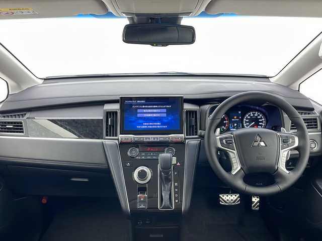 三菱 デリカＤ：５ ブラックエディション 千葉県 2025(令7)年 0.1千km ホワイトダイヤモンド 登録済未使用車/衝突軽減ブレーキ/レーンキープアシスト/レーダークルーズコントロール/社外メモリナビ/（フルセグ/Bluetooth/CD/DVD/FM/AM）/バックカメラ/フリップダウンモニター/アイドリングストップ/ステアリングヒーター/パドルシフト/LEDヘッドライト/電動格納ミラー