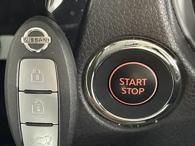 日産 エクストレイル ハイブリッド 20Xi エクストリーマーX 福岡県 2020(令2)年 6万km ブリリアントホワイトパール 純正SDナビ/フルセグ/（CD/DVD/BT/AM/FM/AUX）/全周囲カメラ/デジタルインナーミラー/レーダークルーズコントロール/オートホールド/D/Nシートヒーター/電動リアゲート/コーナーセンサー/横滑り防止装置/ビルトインETC/純正AW18インチ/プッシュスタート/スマートキー/センターデフロック