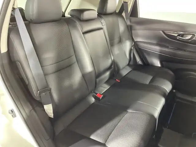 日産 エクストレイル ハイブリッド 20Xi エクストリーマーX 福岡県 2020(令2)年 6万km ブリリアントホワイトパール 純正SDナビ/フルセグ/（CD/DVD/BT/AM/FM/AUX）/全周囲カメラ/デジタルインナーミラー/レーダークルーズコントロール/オートホールド/D/Nシートヒーター/電動リアゲート/コーナーセンサー/横滑り防止装置/ビルトインETC/純正AW18インチ/プッシュスタート/スマートキー/センターデフロック