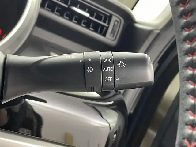 スズキ スペーシア カスタム HYBRID XS ターボ 埼玉県 2018(平30)年 3.7万km ブレイブカーキP 純正ナビ　両側電動スライドドア　全方位カメラ　シートヒーター　ＨＵＤ　ＥＴＣ　ドライブレコーダー　ＬＥＤヘッドライト　クルコン　ＭＴモード付ＡＴ　ハーフレザーシート　レーンキープ　衝突軽減