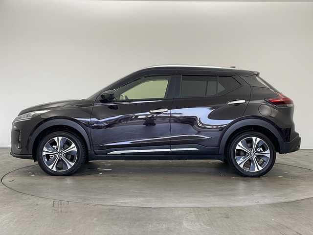 日産 キックス X 兵庫県 2022(令4)年 1.7万km ナイトベールパープル ・純正9インチSDナビ（MM322D-L）/CD/DVD/BT/SD/フルセグ/・アラウンドビューモニター/・ビルトインETC/・インテリジェントルームミラー/・純正ドライブレコーダー/・プロパイロット/・エマージェンシーブレーキ/・前方衝突予測警報/・車線逸脱防止支援システム/・車線逸脱警報/・ふらつき警報/・横滑り防止装置/・踏み間違い衝突防止アシスト/・フロント&バックソナー/・ヒルスタートアシスト/・アイドリングストップ /・レーダークルーズコントロール/・ステアリングスイッチ/・ステアリングヒーター/・ハーフレザー/・前席シートヒーター/・インテリジェントキー/・プッシュスタート/・ＬＥＤヘッドライト/・ハイビームアシスト/・オートライト/・社外フロアマット/・ドアバイザー/・ルーフレール