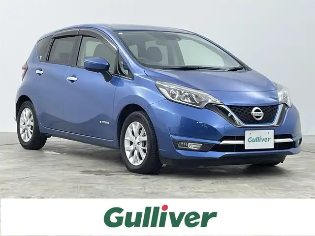 日産 ノート e－パワー メダリスト 千葉県 2017(平29)年 7.9万km シャイニングブルー 衝突軽減ブレーキ/レーンキープアシスト/社外7インチSDナビ/CD DVD SD BT フルセグ/バックカメラ/純正15インチアルミホイール/ハーフレザー/ドアバイザー/純正フロアマット/プッシュスタート/スマートキー/ETC