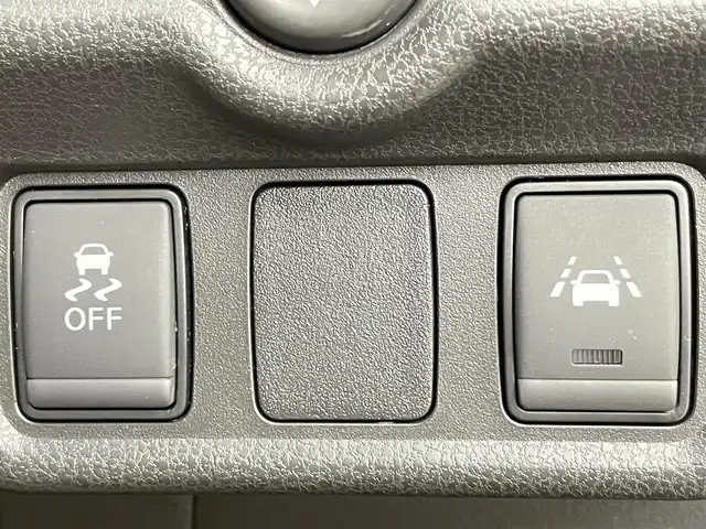 日産 ノート e－パワー メダリスト 千葉県 2017(平29)年 7.9万km シャイニングブルー 衝突軽減ブレーキ/レーンキープアシスト/社外7インチSDナビ/CD DVD SD BT フルセグ/バックカメラ/純正15インチアルミホイール/ハーフレザー/ドアバイザー/純正フロアマット/プッシュスタート/スマートキー/ETC