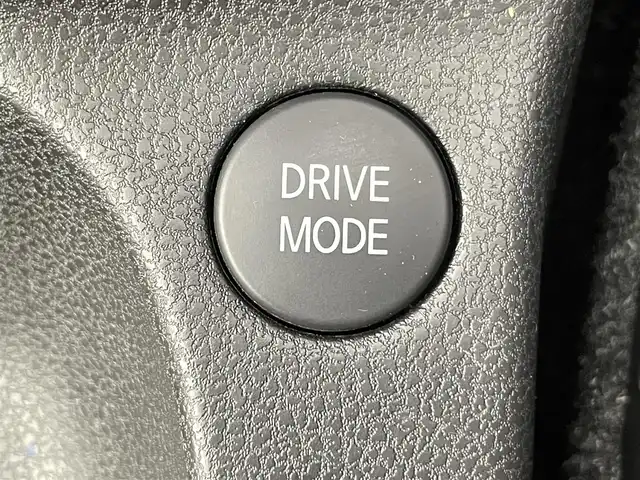 日産 ノート e－パワー メダリスト 千葉県 2017(平29)年 7.9万km シャイニングブルー 衝突軽減ブレーキ/レーンキープアシスト/社外7インチSDナビ/CD DVD SD BT フルセグ/バックカメラ/純正15インチアルミホイール/ハーフレザー/ドアバイザー/純正フロアマット/プッシュスタート/スマートキー/ETC