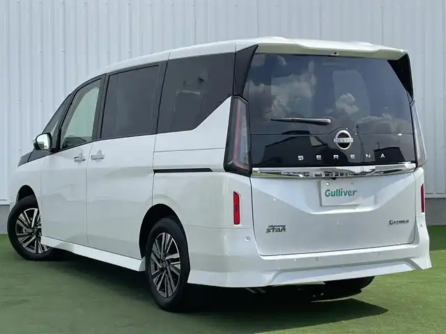 日産 セレナ e－パワー ハイウェイスター V 香川県 2025(令7)年 0.1千km プリズムホワイト 登録済み未使用車/日産インテリジェントモビリティ/・インテリジェント エマージェンシーブレーキ/・車線逸脱警報/・インテリジェント アラウンドビューモニター/・ハイビームアシスト/・車両接近通報装置/12.3インチカラーディスプレイモニター/・NissanConnectナビゲーションシステム/・車載通信ユニット/・Bluetooth/・フルセグTV/インテリジェント ルームミラー/ワイヤレス充電器/ETC2.0/前後ドライブレコーダー/電動スライドドア/クリアランスソナー/純正16インチアルミ/LEDヘッドライド/LEDフォグランプ/ワイヤレス充電器/革巻きステアリング/ステアリングリモコン/プッシュスタート/スマートキー