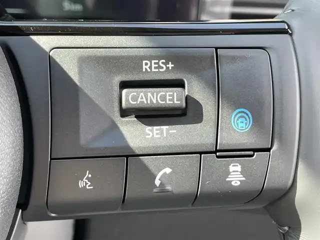 日産 セレナ e－パワー ハイウェイスター V 香川県 2025(令7)年 0.1千km プリズムホワイト 登録済み未使用車/日産インテリジェントモビリティ/・インテリジェント エマージェンシーブレーキ/・車線逸脱警報/・インテリジェント アラウンドビューモニター/・ハイビームアシスト/・車両接近通報装置/12.3インチカラーディスプレイモニター/・NissanConnectナビゲーションシステム/・車載通信ユニット/・Bluetooth/・フルセグTV/インテリジェント ルームミラー/ワイヤレス充電器/ETC2.0/前後ドライブレコーダー/電動スライドドア/クリアランスソナー/純正16インチアルミ/LEDヘッドライド/LEDフォグランプ/ワイヤレス充電器/革巻きステアリング/ステアリングリモコン/プッシュスタート/スマートキー