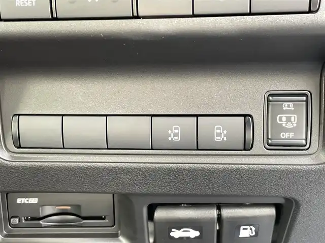 日産 セレナ e－パワー ハイウェイスター V 香川県 2025(令7)年 0.1千km プリズムホワイト 登録済み未使用車/日産インテリジェントモビリティ/・インテリジェント エマージェンシーブレーキ/・車線逸脱警報/・インテリジェント アラウンドビューモニター/・ハイビームアシスト/・車両接近通報装置/12.3インチカラーディスプレイモニター/・NissanConnectナビゲーションシステム/・車載通信ユニット/・Bluetooth/・フルセグTV/インテリジェント ルームミラー/ワイヤレス充電器/ETC2.0/前後ドライブレコーダー/電動スライドドア/クリアランスソナー/純正16インチアルミ/LEDヘッドライド/LEDフォグランプ/ワイヤレス充電器/革巻きステアリング/ステアリングリモコン/プッシュスタート/スマートキー