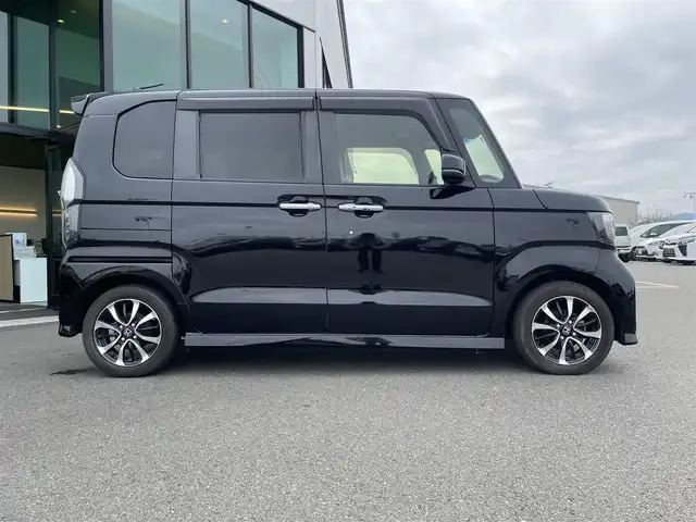 ホンダ Ｎ ＢＯＸ カスタム G L ホンダセンシング 東京都 2019(令1)年 3.5万km クリスタルブラックパール ホンダセンシング/・衝突軽減ブレーキ/・誤発進抑制機能/・アダプティブ・クルーズ・コントロール/・車線維持支援システム/・後方誤発進抑制機能/・オートハイビーム/純正ナビ　/・ＡＭ／ＦＭ／ＣＤ／ＤＶＤ/・フルセグＴＶ／Ｂｌｕｅｔｏｏｔｈ /両側パワースライドドア　/バックカメラ　/ＥＴＣ　/Ｄ／Ｎシートヒーター /エンジンスタートボタン/スマートキー/運転席用&助手席用i-SRSエアバッグシステム/ブラック塗装＋切削 14インチアルミホイール/充電用USBジャック/純正フロアマット