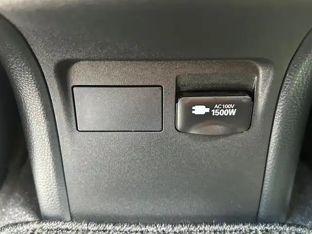 トヨタ プリウス Z 岐阜県 2023(令5)年 1.2万km エモーショナルレッドⅡ 登録時走行距離11444km/全方位カメラ/純正ディスプレイオーディオ/フルセグＴＶ/バックカメラ/ワイヤレス充電/ステアリングヒーター/レザーシート/シートヒーター/エアシート/パワーシート/トヨタセーフティセンス/純正オプションスピーカー/ＥＴＣ２，０/クルーズコントロール/レーンキープアシスト/プッシュスタート/スマートキー/禁煙車/LEDヘッドライト/オートライト/フォグランプ/純正アルミホイール/純正フロアマット/前後コーナーセンサー/衝突被害軽減システム