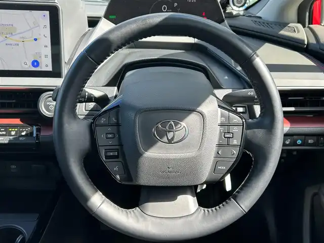 トヨタ プリウス Z 岐阜県 2023(令5)年 1.2万km エモーショナルレッドⅡ 登録時走行距離11444km/全方位カメラ/純正ディスプレイオーディオ/フルセグＴＶ/バックカメラ/ワイヤレス充電/ステアリングヒーター/レザーシート/シートヒーター/エアシート/パワーシート/トヨタセーフティセンス/純正オプションスピーカー/ＥＴＣ２，０/クルーズコントロール/レーンキープアシスト/プッシュスタート/スマートキー/禁煙車/LEDヘッドライト/オートライト/フォグランプ/純正アルミホイール/純正フロアマット/前後コーナーセンサー/衝突被害軽減システム