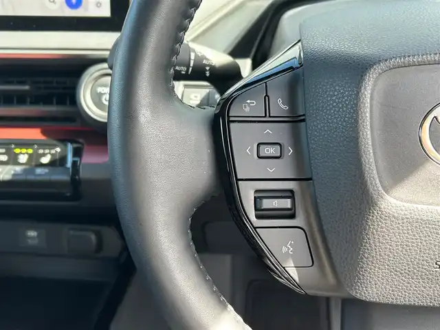 トヨタ プリウス Z 岐阜県 2023(令5)年 1.2万km エモーショナルレッドⅡ 登録時走行距離11444km/全方位カメラ/純正ディスプレイオーディオ/フルセグＴＶ/バックカメラ/ワイヤレス充電/ステアリングヒーター/レザーシート/シートヒーター/エアシート/パワーシート/トヨタセーフティセンス/純正オプションスピーカー/ＥＴＣ２，０/クルーズコントロール/レーンキープアシスト/プッシュスタート/スマートキー/禁煙車/LEDヘッドライト/オートライト/フォグランプ/純正アルミホイール/純正フロアマット/前後コーナーセンサー/衝突被害軽減システム