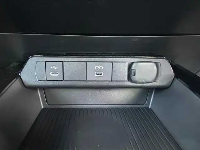 トヨタ プリウス Z 岐阜県 2023(令5)年 1.2万km エモーショナルレッドⅡ 登録時走行距離11444km/全方位カメラ/純正ディスプレイオーディオ/フルセグＴＶ/バックカメラ/ワイヤレス充電/ステアリングヒーター/レザーシート/シートヒーター/エアシート/パワーシート/トヨタセーフティセンス/純正オプションスピーカー/ＥＴＣ２，０/クルーズコントロール/レーンキープアシスト/プッシュスタート/スマートキー/禁煙車/LEDヘッドライト/オートライト/フォグランプ/純正アルミホイール/純正フロアマット/前後コーナーセンサー/衝突被害軽減システム