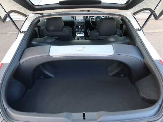 日産 フェアレディ Ｚ 石川県 2007(平19)年 15.3万km ホワイトパール リモコンキー/スペアキー/ステアリングリモコン/純正DVDナビゲーション/バックモニター/HIDライト/電動格納ミラー/純正フロアマット