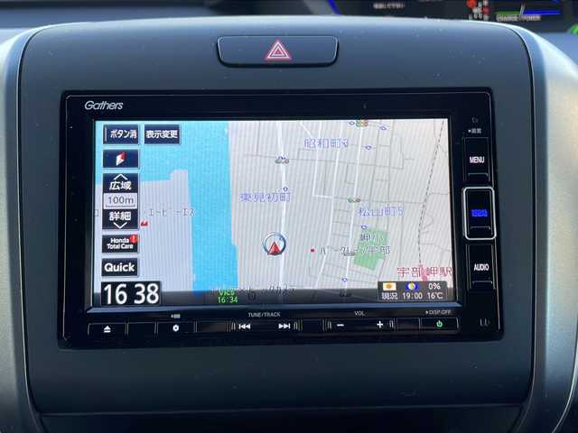 ホンダ フリード＋ ハイブリット G ブラックスタイル 山口県 2023(令5)年 3.6万km プラチナホワイトパール 純正メモリナビ/・フルセグテレビ/・Bluetooth/・DVD再生/・USB入力/・ipod/バックカメラ/ホンダセンシング/・アダプティブクルーズコントロール/・衝突軽減ブレーキ/・誤発進抑制制御/・歩行者事故低減ステアリング/・路外逸脱抑制機能/・車線維持支援システム/・先行車発進お知らせ機能/・標識認識機能/アダプティブコーナリングライト/純正LEDヘッドライト/純正フロアマット/両側オートスライドドア/シートヒーター/スマートキー/スペアキー有