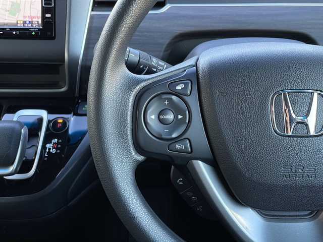 ホンダ フリード＋ ハイブリット G ブラックスタイル 山口県 2023(令5)年 3.6万km プラチナホワイトパール 純正メモリナビ/・フルセグテレビ/・Bluetooth/・DVD再生/・USB入力/・ipod/バックカメラ/ホンダセンシング/・アダプティブクルーズコントロール/・衝突軽減ブレーキ/・誤発進抑制制御/・歩行者事故低減ステアリング/・路外逸脱抑制機能/・車線維持支援システム/・先行車発進お知らせ機能/・標識認識機能/アダプティブコーナリングライト/純正LEDヘッドライト/純正フロアマット/両側オートスライドドア/シートヒーター/スマートキー/スペアキー有