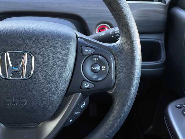 ホンダ フリード＋ ハイブリット G ブラックスタイル 山口県 2023(令5)年 3.6万km プラチナホワイトパール 純正メモリナビ/・フルセグテレビ/・Bluetooth/・DVD再生/・USB入力/・ipod/バックカメラ/ホンダセンシング/・アダプティブクルーズコントロール/・衝突軽減ブレーキ/・誤発進抑制制御/・歩行者事故低減ステアリング/・路外逸脱抑制機能/・車線維持支援システム/・先行車発進お知らせ機能/・標識認識機能/アダプティブコーナリングライト/純正LEDヘッドライト/純正フロアマット/両側オートスライドドア/シートヒーター/スマートキー/スペアキー有