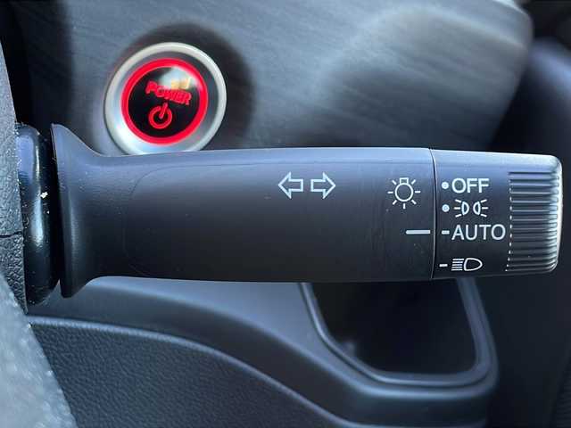 ホンダ フリード＋ ハイブリット G ブラックスタイル 山口県 2023(令5)年 3.6万km プラチナホワイトパール 純正メモリナビ/・フルセグテレビ/・Bluetooth/・DVD再生/・USB入力/・ipod/バックカメラ/ホンダセンシング/・アダプティブクルーズコントロール/・衝突軽減ブレーキ/・誤発進抑制制御/・歩行者事故低減ステアリング/・路外逸脱抑制機能/・車線維持支援システム/・先行車発進お知らせ機能/・標識認識機能/アダプティブコーナリングライト/純正LEDヘッドライト/純正フロアマット/両側オートスライドドア/シートヒーター/スマートキー/スペアキー有