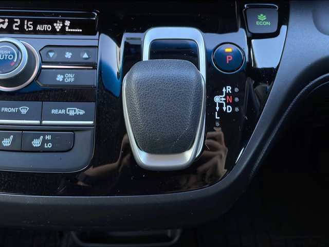 ホンダ フリード＋ ハイブリット G ブラックスタイル 山口県 2023(令5)年 3.6万km プラチナホワイトパール 純正メモリナビ/・フルセグテレビ/・Bluetooth/・DVD再生/・USB入力/・ipod/バックカメラ/ホンダセンシング/・アダプティブクルーズコントロール/・衝突軽減ブレーキ/・誤発進抑制制御/・歩行者事故低減ステアリング/・路外逸脱抑制機能/・車線維持支援システム/・先行車発進お知らせ機能/・標識認識機能/アダプティブコーナリングライト/純正LEDヘッドライト/純正フロアマット/両側オートスライドドア/シートヒーター/スマートキー/スペアキー有