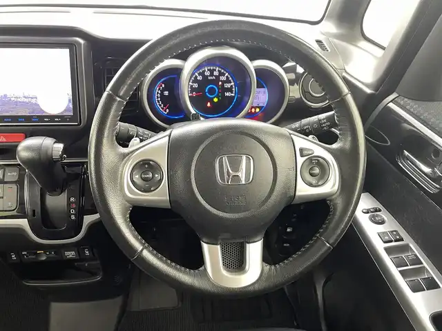 ホンダ Ｎ ＢＯＸ カスタム ターボ SSパッケージ 熊本県 2017(平29)年 6.9万km プレミアムホワイトパールⅡ 禁煙車/ワンオーナー/純正9インチナビ（ＣＤ・ＤＶＤ・フルセグ・ＢＴ・ＳＤ）/バックカメラ　/ビルトインＥＴＣ　/両側パワースライドドア　/クルーズコントロール　/衝突軽減ブレーキ　/横滑り防止　/前席シートヒーター　/純正フロアマット/純正１５インチAW/オートライト　/LEDヘッドライト/スマートキー/プッシュスタート/スペアキー1本/保証書/取扱説明書